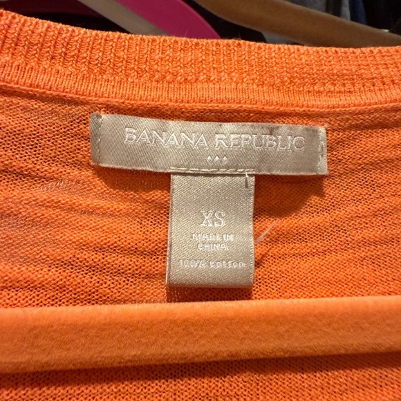 Banana Republic Vibrant Orange Knit Sweater - Picture 2 of 4